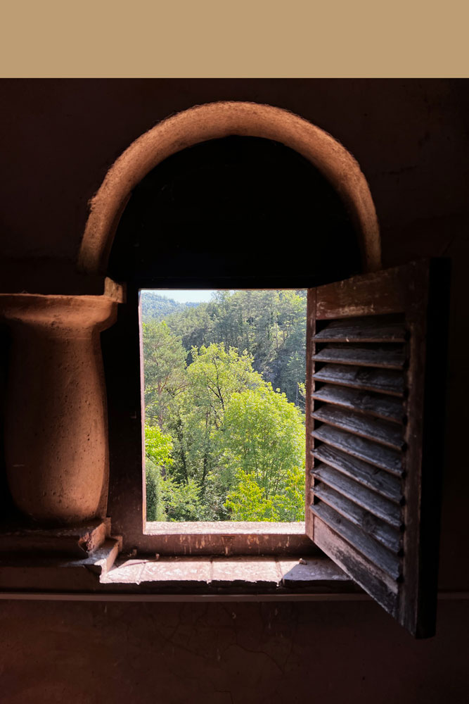 proyecto ejecutivo de la instalación de electricidad de una residencia privada destinada a casa rural, uso hotelero, ubicada en el municipio de borredà, en la comarca del berguedà, provincia de barcelona