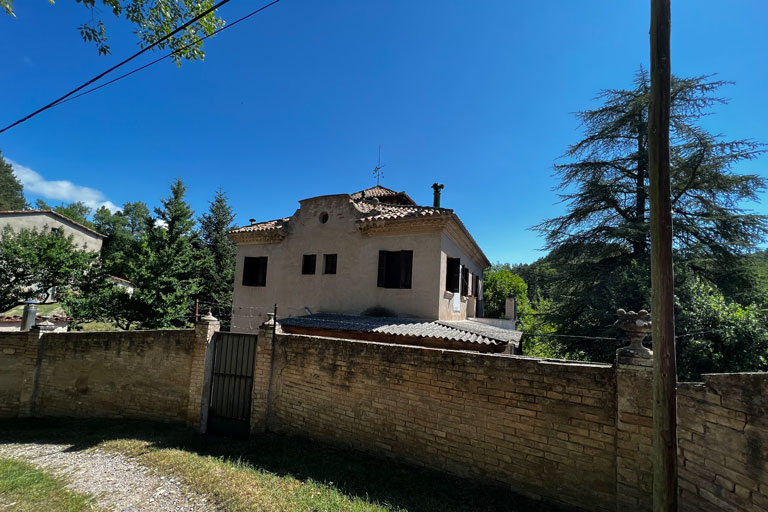 projecte executiu de la instal·lació d’electrictat d’una residència privada destinada a casal rural, ús hoteler, ubicada al municipi de borredà, a la comarca del berguedà, província de barcelona