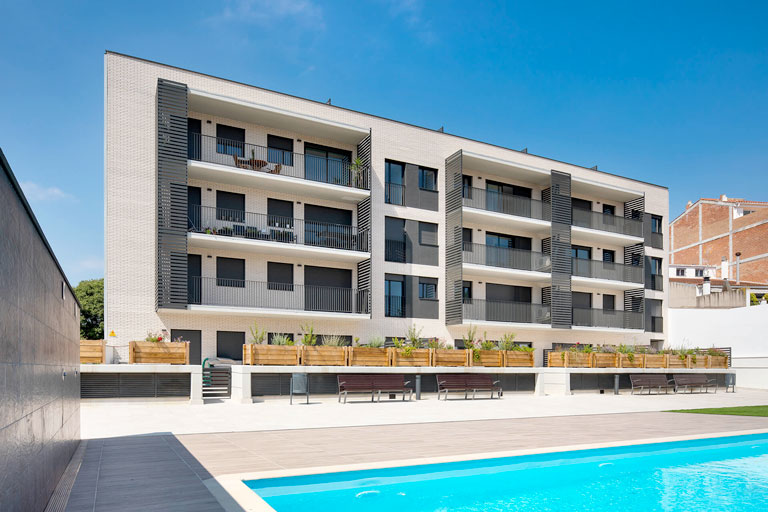 Edificio de 19 viviendas con aparcamiento en Vilafranca del Penedès, proyecto ejecutivo y legalización de instalaciones y actividad del parking realizado por la ingeniería de Barcelona OTP Global Engineering.