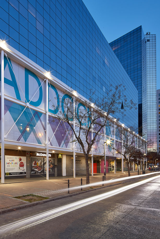 Exterior centro comercial Paddock de Sabadell