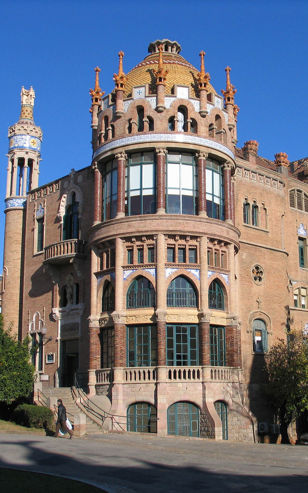 Exterior pavellón Sant Manuel