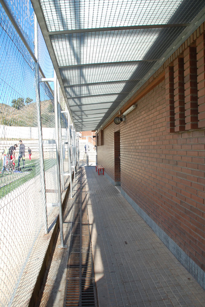 Campo de fútbol del club deportivo canyelles, informe previo técnico en màteria de normativa sectorial, realizado por la ingeniería de Barcelona OTP Global Engineering