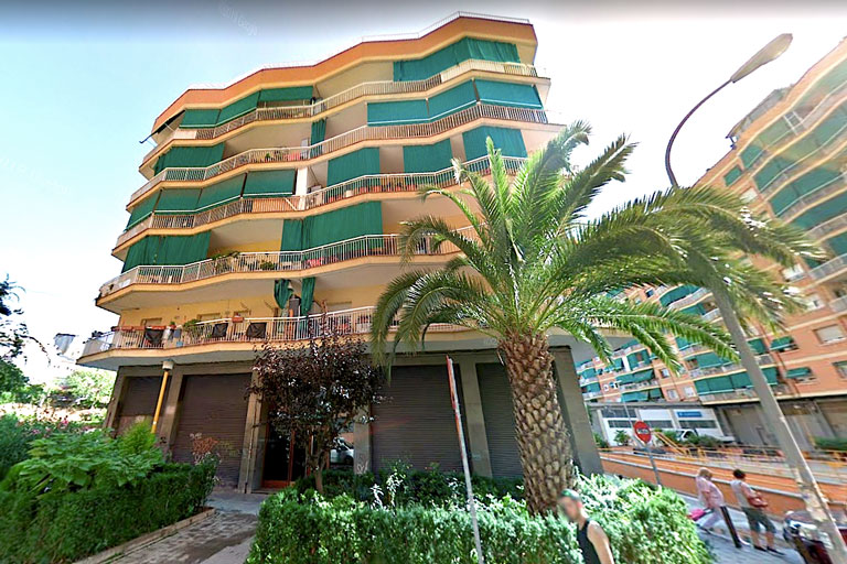 Comunitat de propietaris situada al carrer Sant Salvador de Badalona, ​​projecte de legalització de l'Instal·lació elèctrica realitzat per l'enginyeria de Barcelona OTP Global Engineering