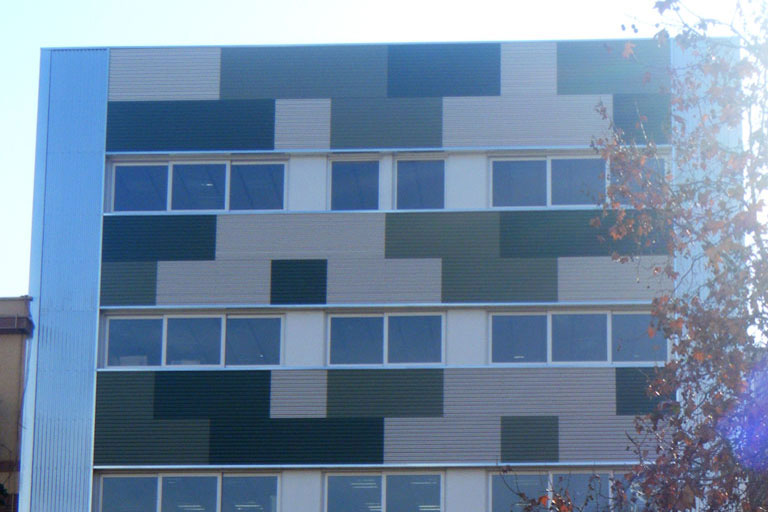Escola de adultos, edificio