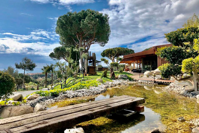La finka 4.1 es una zona con diferentes terrenos para todo tipo de eventos situado en Alella, OTP ingeniería de Barcelona ha realizado proyecto de legalización de las instalaciones térmicas de climatización para las zonas de público de un salón de eventos